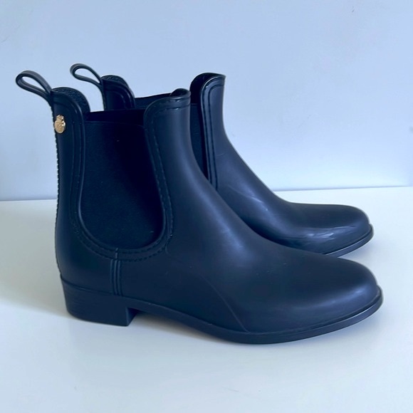 Lemon jelly women’s rain boots. - Picture 3 of 8